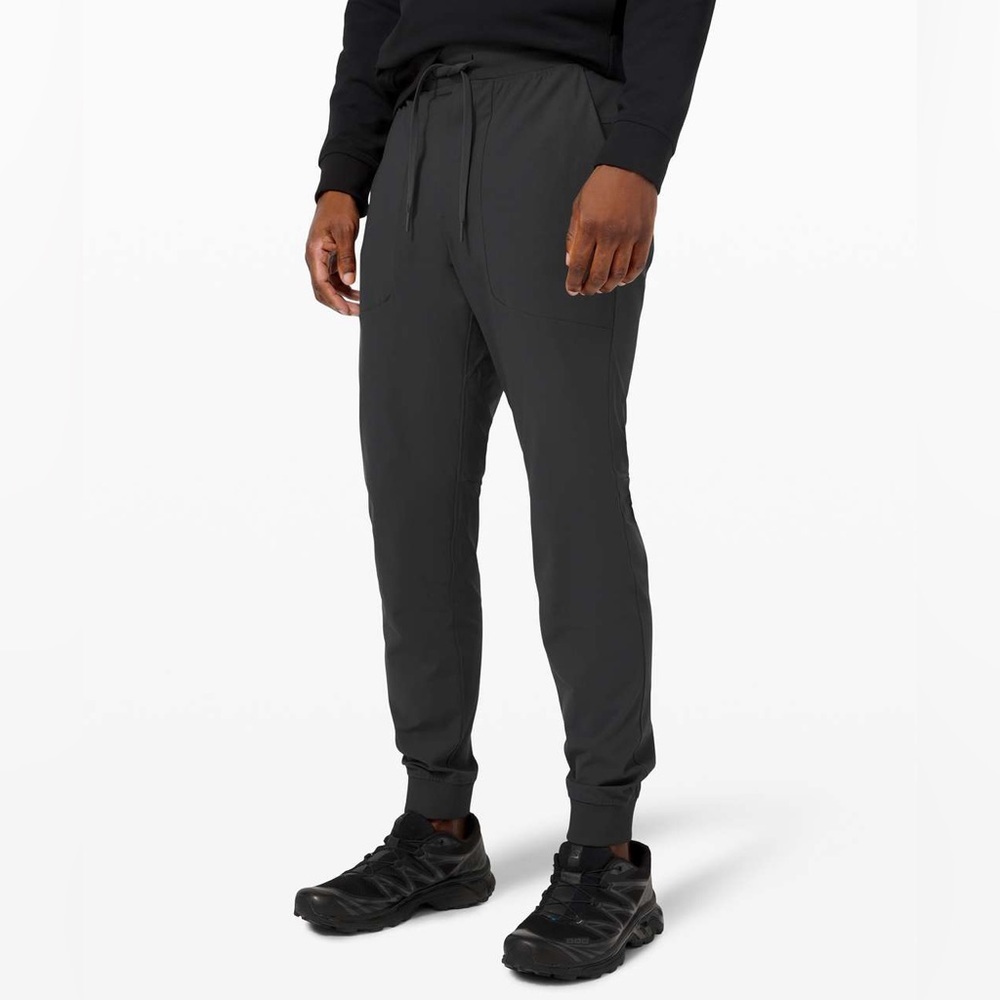 Lululemon ABC Jogger 30" in Obsidian - L
